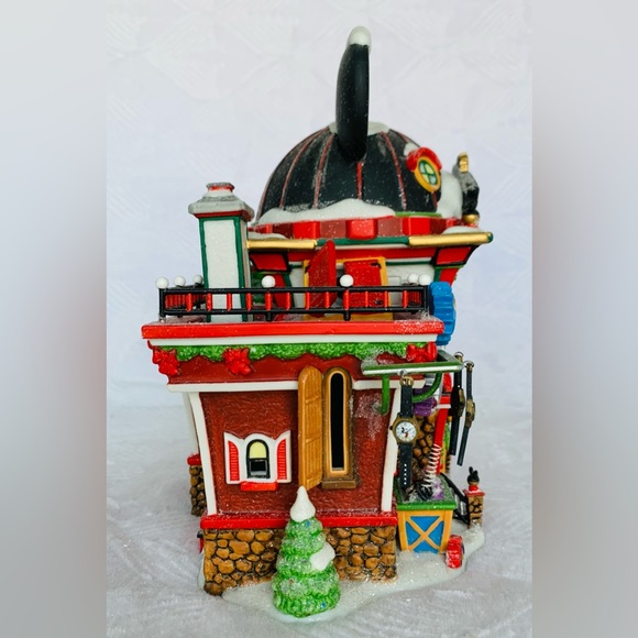 Department 56 Disney Christmas Village Mickey Mouse Watch Factory - Picture 7 of 16